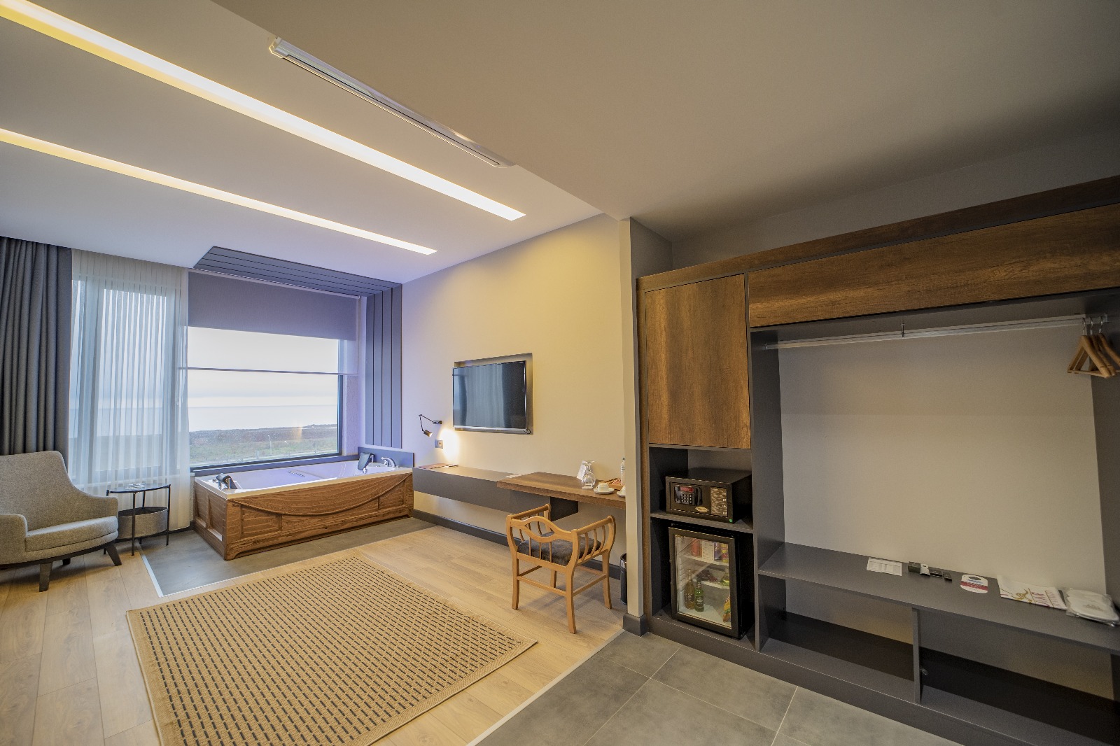 King Suite Room 3